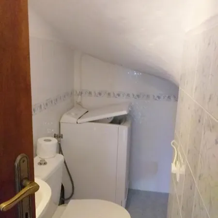 Hristos House توروني