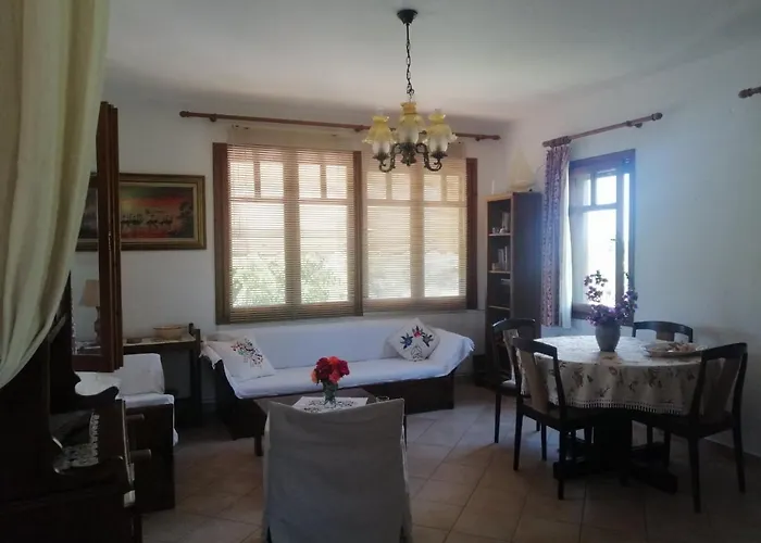 Hristos House * توروني