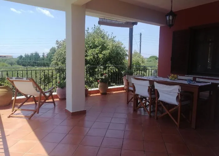 Hristos House Торони